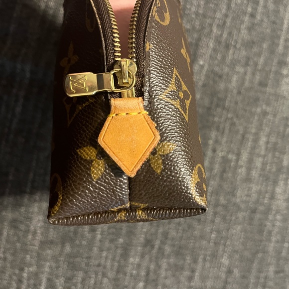 Authentic Louis Vuitton Cosmetic Pouch made in Spain - Picture 10 of 10